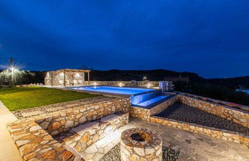 Villa Alargo Heated Pool - Photo 2