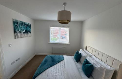 Modern & Spacious 3-Bedroom Home in Dartford, Ideal for Families, Groups and Contractors - Photo 5