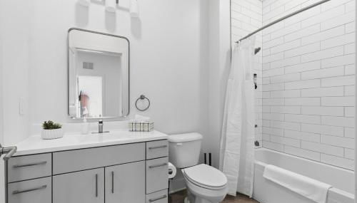 Luxury Lil' Italy 2BR, Sleeps 6 Free, Parking Gym - Foto 5