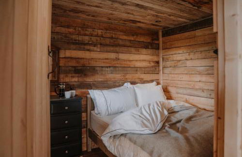 Woolly Wood Cabins - Bryn - Photo 10