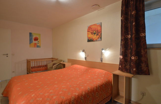 Holiday Home in Robertville Near Lake & Sauna - Photo 15