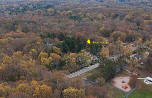 Lakeside Cottage - Right across of Westside County Park with lake access - Foto 19