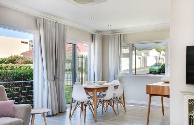 Stylish 2 Bedroom Apartment in Camps Bay Asilvertide - Foto 2