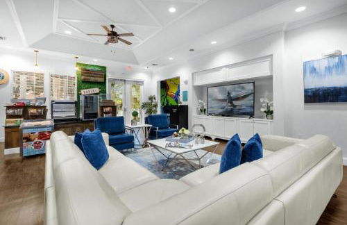 3 Bedrooms S / Lucaya Village Townhouse by RedAwning - Foto 32