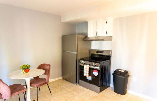 Charming 3BR Home With a Deck and Yard - Photo 18