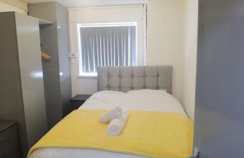 Lovely 3 Bed Ground Floor Apartment Near QE Hospital Harborne Birmingham New - Photo 65