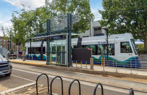 King Bed, Near DT and Best Restaurants, Pets OK! - Foto 59