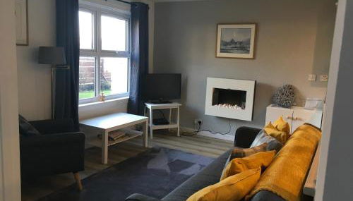 Cosy cottage with sea views close to local shops. - Foto 1