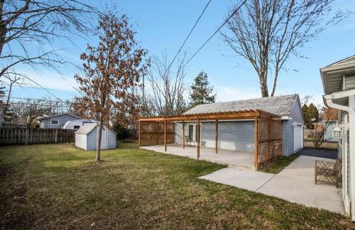 10 Mins To The Big House and Sleeps Up To 10 Guests - Foto 16