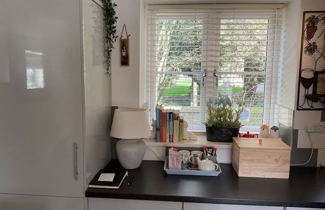 Captivating 2-bed Cottage in Grewelthorpe - Foto 3