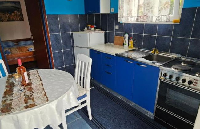 Tivat Bliss Apartments Close to Beach - Photo 18