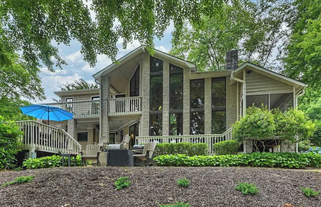 Lakefront w/ Private Dock + Hot Tub Pontoon Rental Butler Bliss by Avantstay - Photo 21