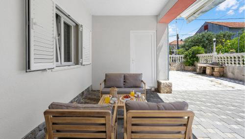 Beautiful Apartment In Sibenik - Foto 2
