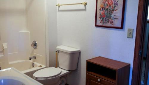 Lakefront Cabin Rental with a Paddle Boat near Wisconsin Dells, Wisconsin - Foto 5