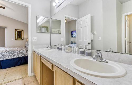 Star Lake Oasis - 4 bed family pool home - Foto 37