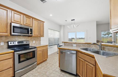 Stunning Home near Universal Kids Resort, Frisco - Foto 16