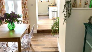 The Yellow cottage on the hill. - Foto 3