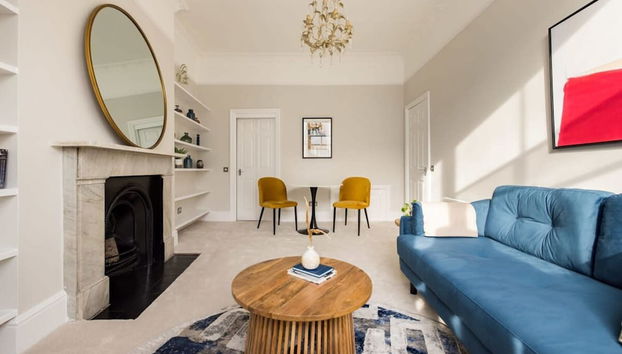 Chic Sunlit Earls Court Flat - Photo 4, Room