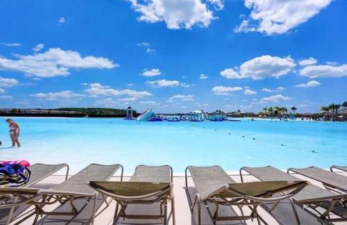 Modern Oasis! 3BR Townhouse in a Lagoon Community - Photo 3