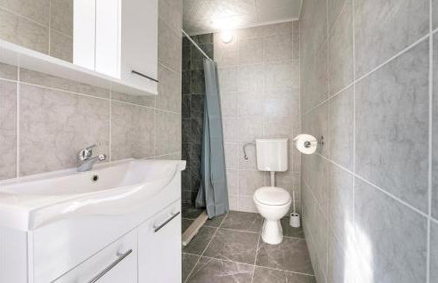 2 Bedroom Amazing Home In Dubravica - Foto 41