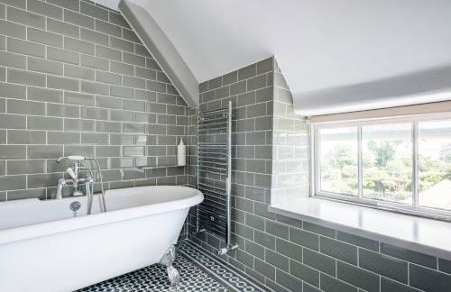 Magnificent Clarence cottage! - Photo 8