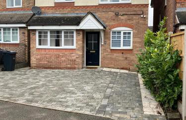 Spacious Home in Walsall with Parking & Garden - Foto 10