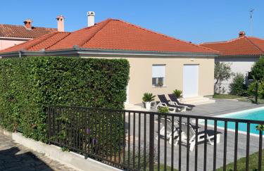 Tony's house in garden - Photo 32