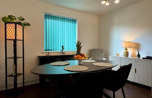 Modern 3 Bedroom Bungalow, EV Friendly, Parking Included - Foto 10