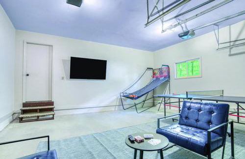 7 Bdrm, Pickleball, Bball, HotTub, FirePit, Golf! - Foto 25