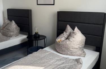 Stilvoll-Fewo mit Garten - Photo 40