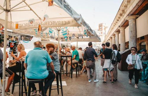 Hidden Gem GRAN TEATRO FALLA SUITES by ApartmentsinCadiz - Photo 53