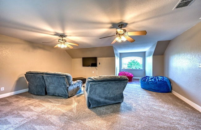 Luxury Home! - Pool - Fire Pit - Near Canyon Lake! - Foto 33