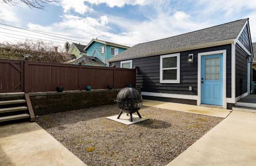 Spacious 3BR Home Sleeps 8 Private Backyard - Foto 36