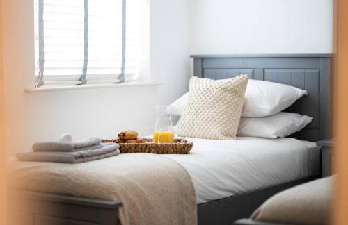 Stylish 2 Bedroom Cottage With Hot Tub And Parking - Foto 10