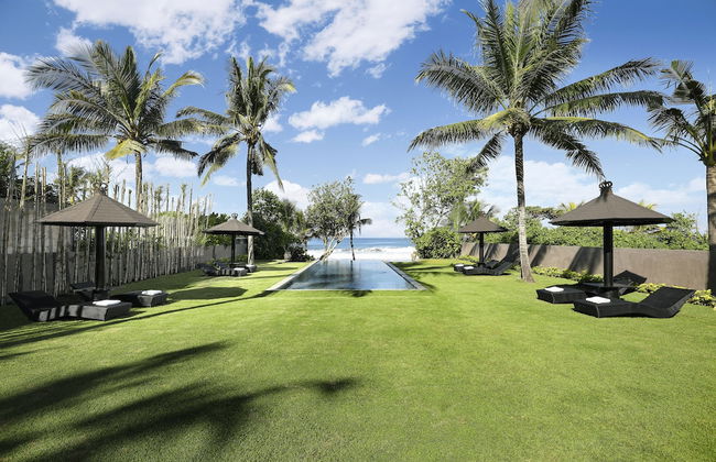 Black Beach Villa - Absolute Beachfront - Photo 19