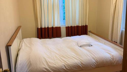2 bed-Sleeps 4-Private Patio-Pets-Near Heathrow - Foto 2, towels