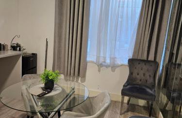 Cozy 1 Bedroom apartment, 30 mins to Oxford street by tube C - Foto 12