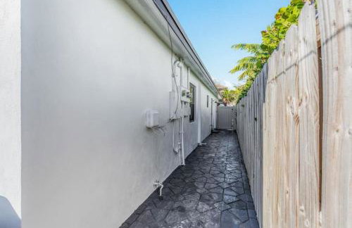 Lauderdale Modern 1 Bedroom 1 Bathroom with Private Backyard - Foto 63