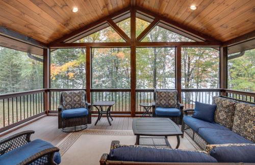 Impressive Presque Isle Lake House with Water Access - Foto 19