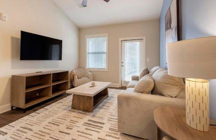 Landing Stylish 3BD Clubhouse Gym - Photo 48