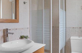 Amphitrite Beach House - Photo 12