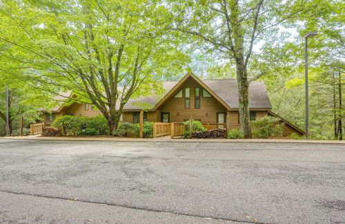 Walk to Slopes Wintergreen Resort Condo with Pool - Foto 22