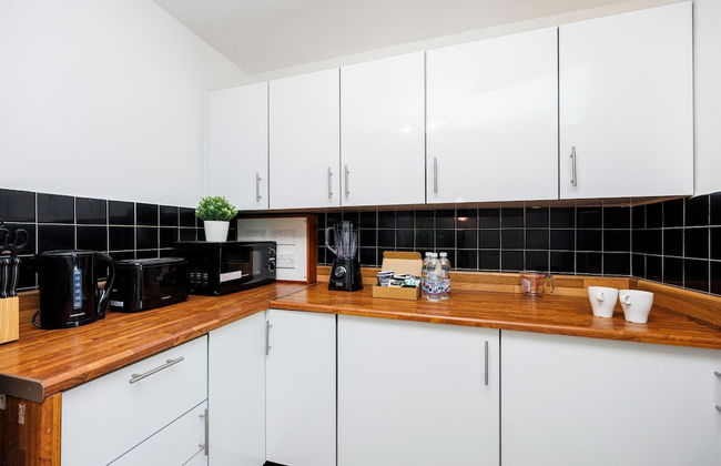 Convenient and Stylish 2-bed Apartment in Croydon - Foto 2