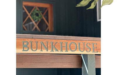 BunkHouse 1960's Camp Vibe with Timeless Wet Bar - Foto 2