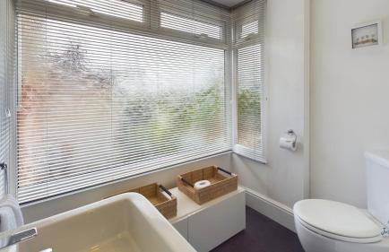 East View, a stunning home from home in St Helens, sleeps 6. - Photo 31