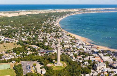 Steps to Commercial St Walk to Beach - Foto 20