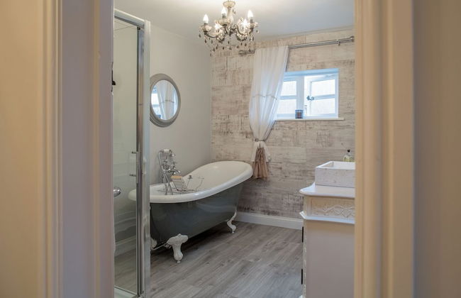 Charming 2 BD House in Tewkesbury Centre - Photo 19