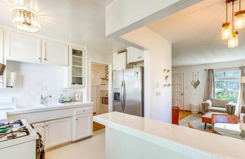 2 Mi to Griffith Park Chic Home with Private Patio - Foto 12