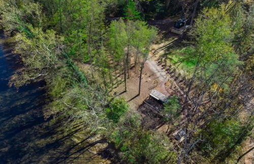 Riverside Tiny Cabin w Hot Tub, Fire Pit, & Kayaks - Foto 39
