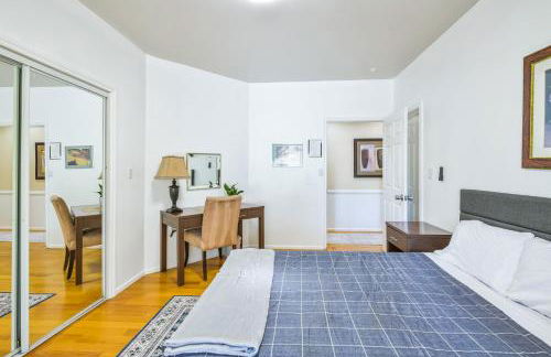 6 bedrooms, Walking distance to airport - Foto 44